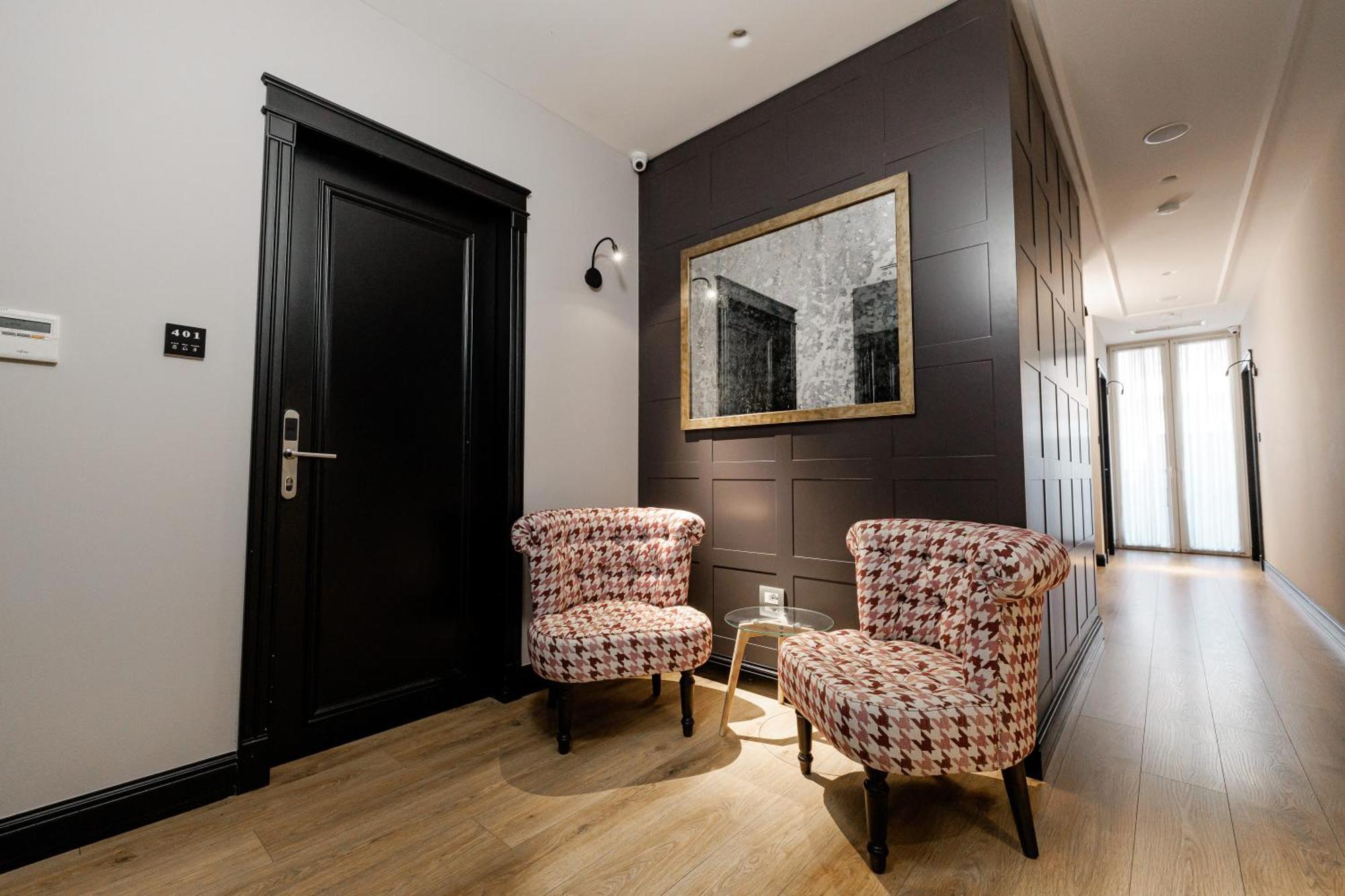 Boutique Hotel Whisky Tirana Exterior foto